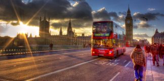 Los autobuses londinenses funcionan con combustible preparado con residuos de café