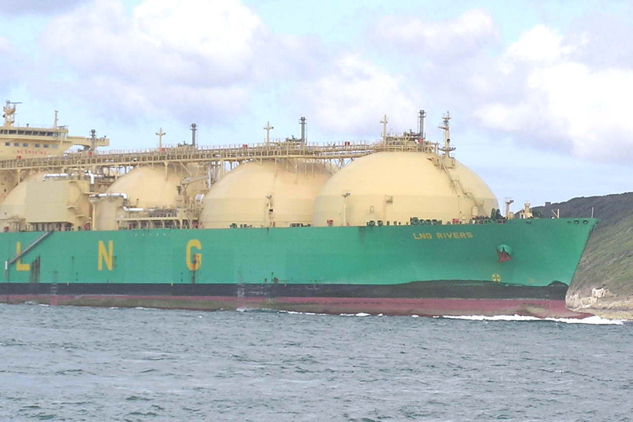 Europe imports record LNG volumes in 2022
