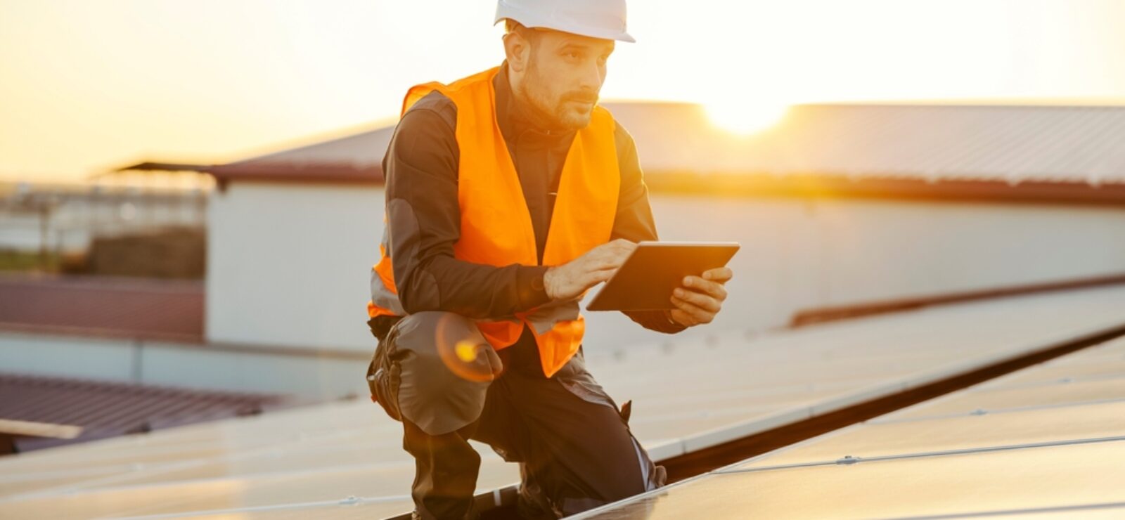 High,Solar,Energy,Usage.,A,Handyman,Using,Tablet,To,Test