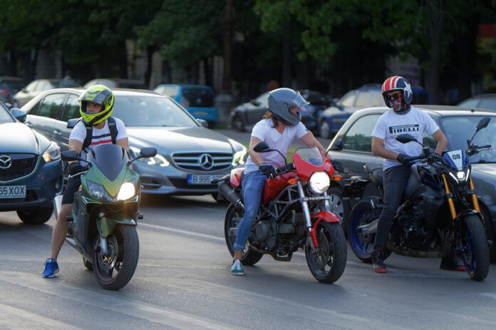 Ventajas ambientales de las motos frente a los coches Ventajas ambientales de las motos frente a los coches