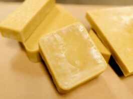 Bioplástico de celulosa y cera de abejas