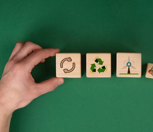 La gestión de residuos es crucial en la economía circular