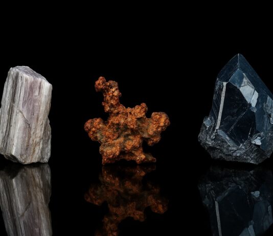 Minerales críticos: litio, cobre, silicio
