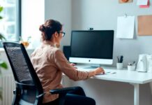 Mejora tu bienestar con un puesto de trabajo ergonómico