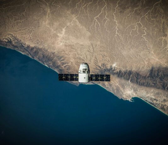 La tecnología satelital es crucial para la gestión de emergencias